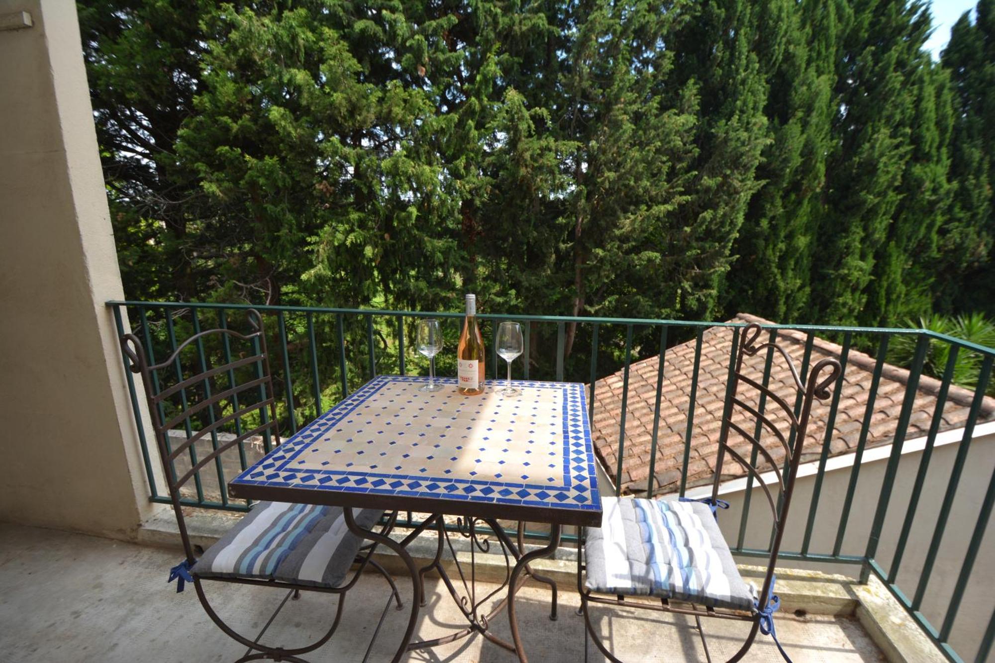 Appartement Tarascon Eksteriør bilde