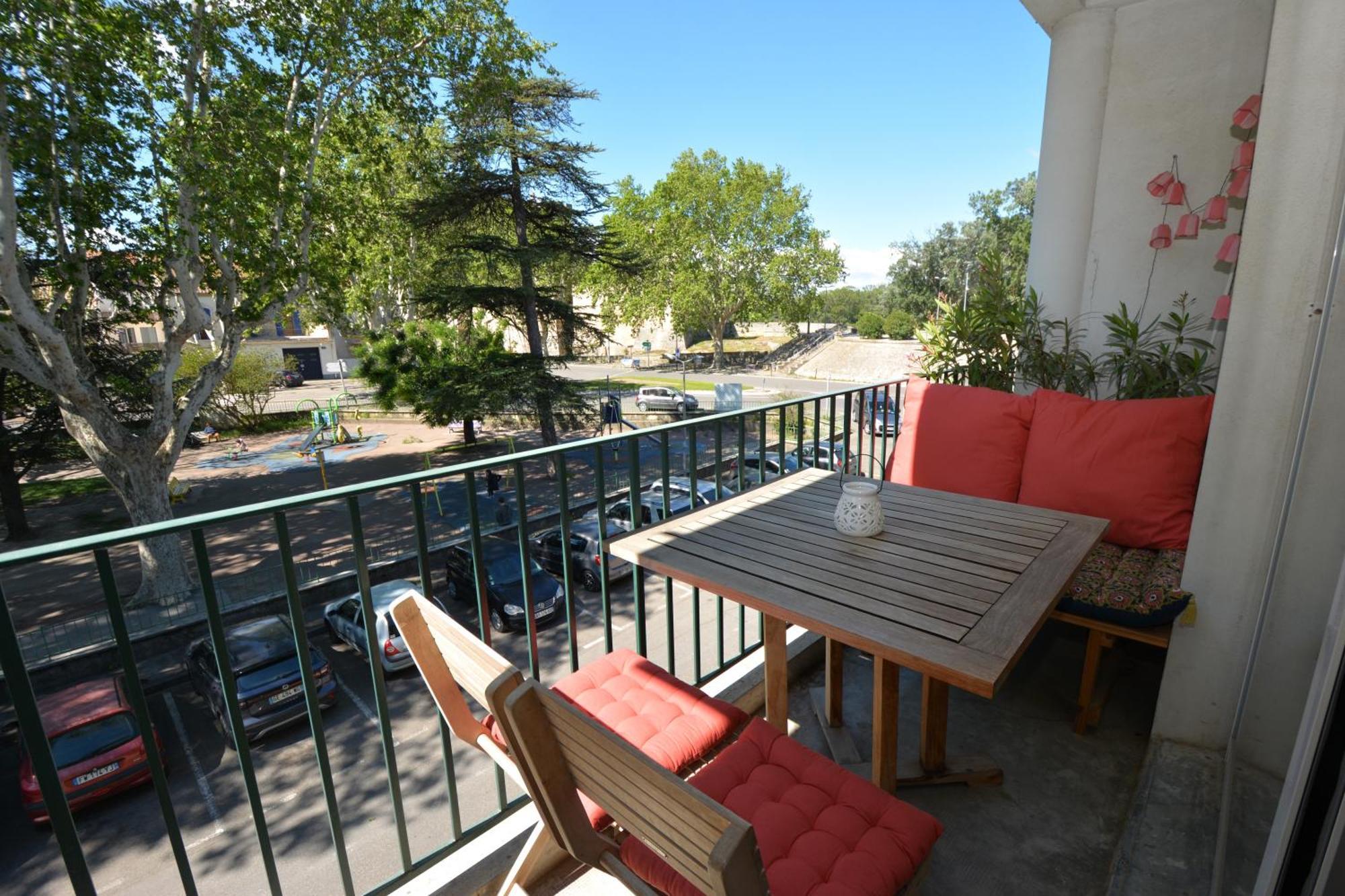 Appartement Tarascon Eksteriør bilde